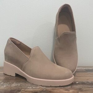 ABEO Horizon Leather Slip On Beige Neutral  Chunky Platform Support Shoes (Sz 7)
